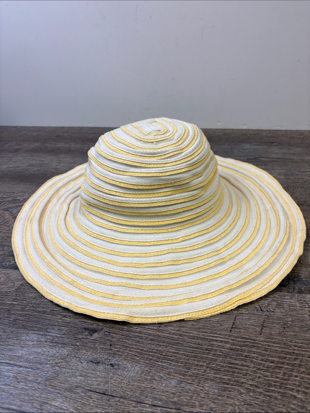 Juicy Couture Wide Brim Sun Hat Cream & Yellow Striped Floppy Beach Hat